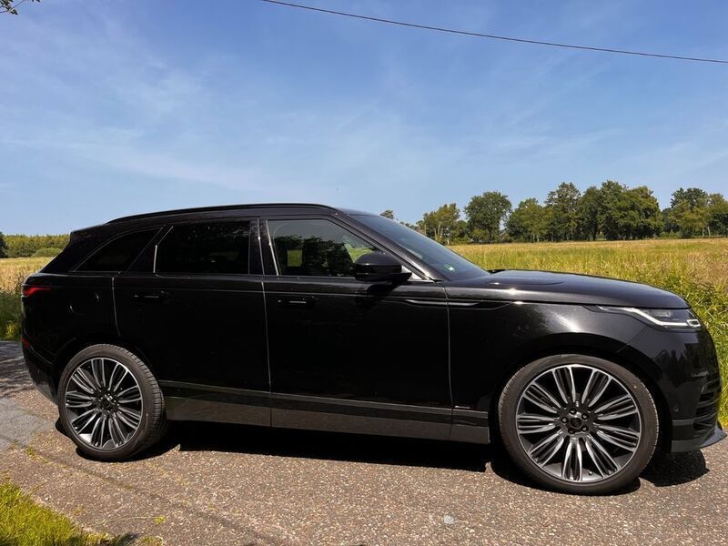 Schwarz Gebraucht 2019 Land Rover Range Rover Velar Dynamic SUV | 40.500 € (Teuer) - Bild 1/4