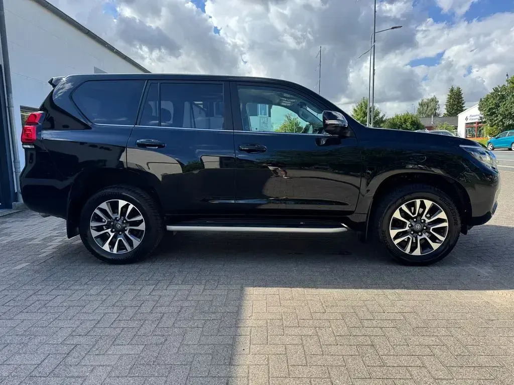 Gebraucht Toyota Land Cruiser TEC-Edition 204 PS (150 kW) 2024 Schwarz SUV