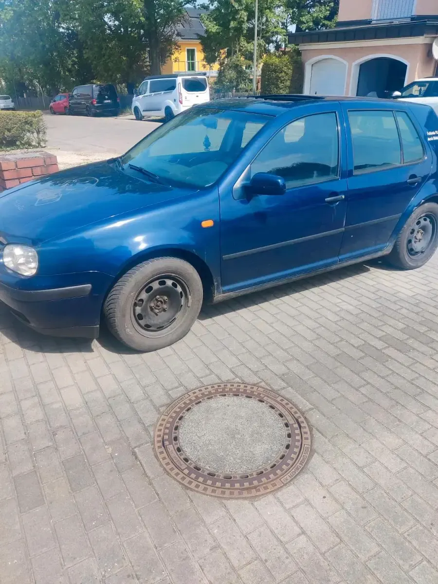Second-hand VW Golf IV 75 CP (55 kW) 1998 Albastru Hatchback