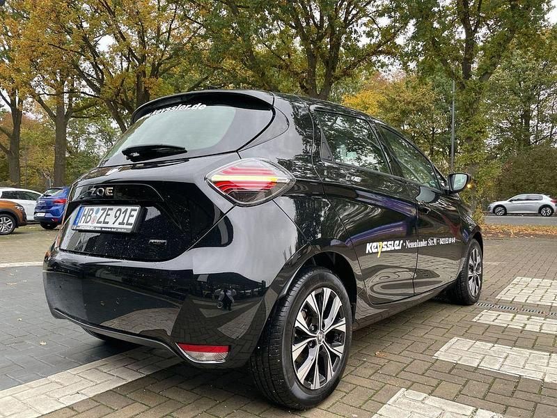 Gebraucht Renault Zoe Evolution 100 kW (136 PS) 2023 Black pearlschwarz metallic (metallic) Kleinwagen