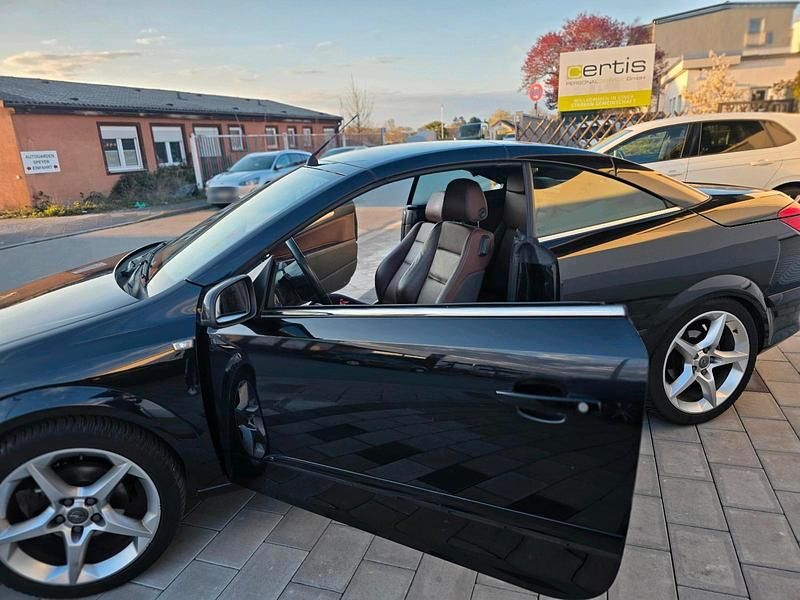 Gebraucht Opel Astra Cabriolet 116 PS (85 kW) 2007 Schwarz Cabrio