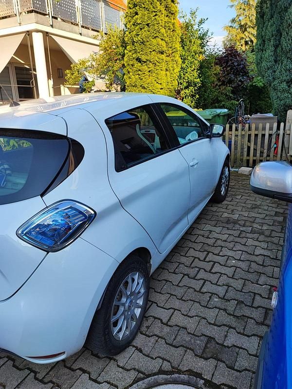 Gebraucht Renault Zoe 42 kW (58 PS) 2016 Weiß Kleinwagen