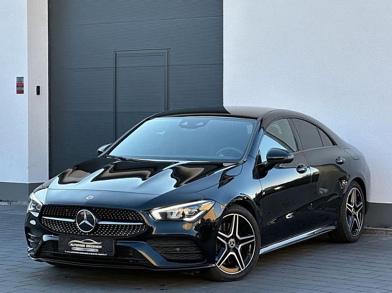 Schwarz Gebraucht 2019 Mercedes CLA250 AMG line Limousine | 31.900 € (Etwas zu teuer) - Bild 1/4
