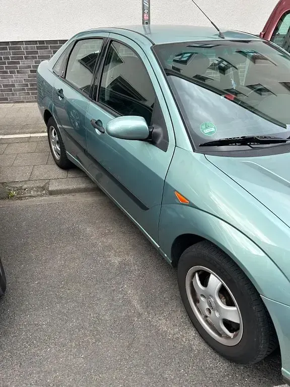 Gebraucht Ford Focus Ghia 101 PS (74 kW) 2000 Limousine