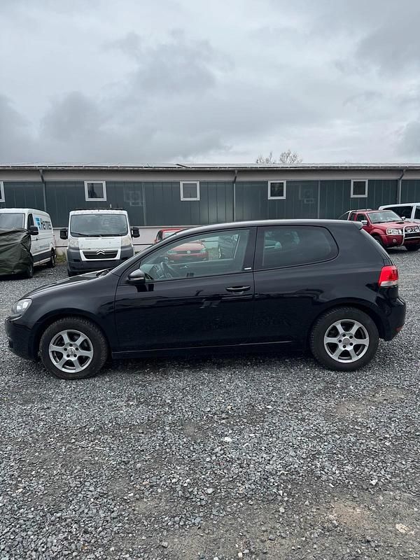 Gebraucht VW Golf VI 86 PS (63 kW) 2011 Schwarz Kleinwagen