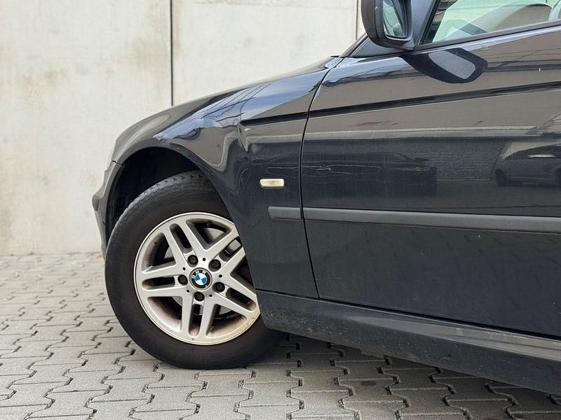 Gebraucht BMW 316 116 PS (85 kW) 2003 Schwarz Limousine