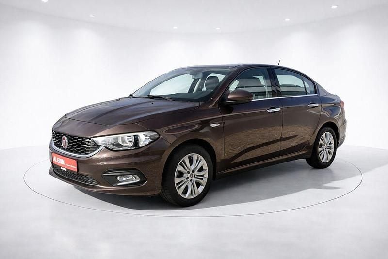 Gebraucht Fiat Tipo 95 PS (69 kW) 2017 Braun Limousine