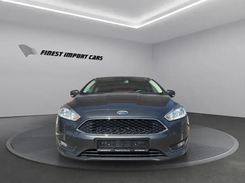 Gebraucht Ford Focus 101 PS (74 kW) 2017 Grau Limousine