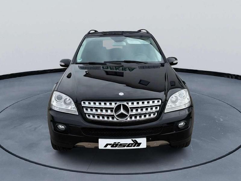 Gebraucht Mercedes ML320 224 PS (164 kW) 2006 Schwarz SUV