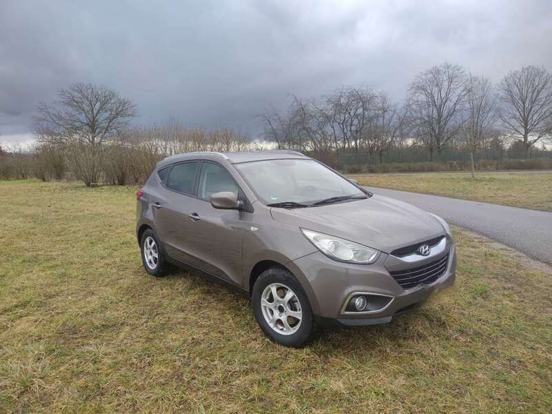 Bronze Gebraucht 2011 Hyundai ix35 Comfort SUV | 7.400 € (Fairer Preis) - Bild 1/4