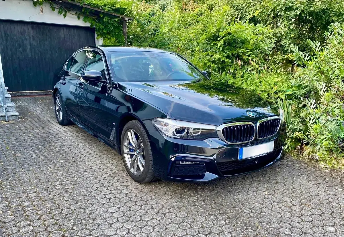 Używany BMW 530 iPerformance 252 KM (185 kW) 2019 Czarny Sedan/Limuzyna