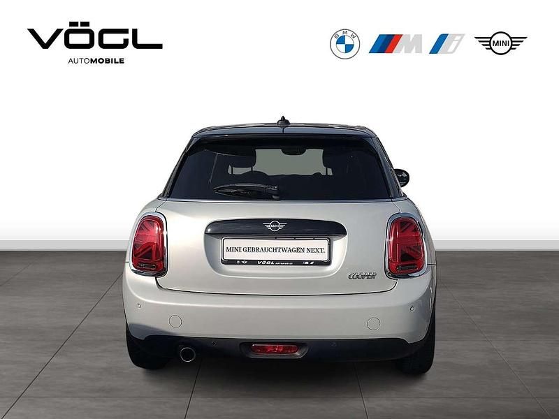 Gebraucht Mini Cooper Chili 136 PS (100 kW) 2019 White silver Kleinwagen