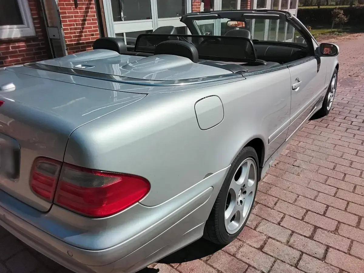 Gebraucht Mercedes CLK320 218 PS (160 kW) 2003 Silber Cabrio