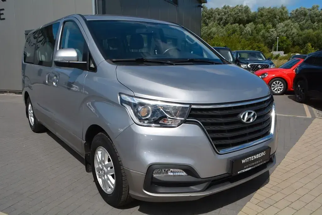 Gebraucht Hyundai H-1 170 PS (125 kW) 2020 Silber Van / Kleinbus