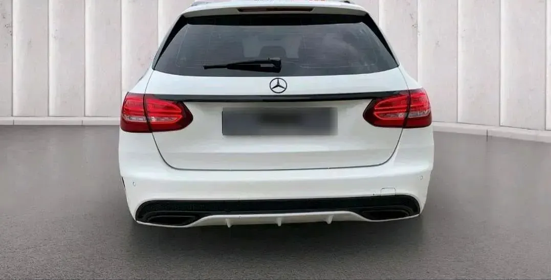 Gebraucht Mercedes C200 AMG 135 PS (99 kW) 2015 Weiß Kombi