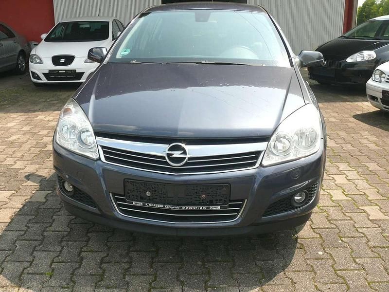 Gebraucht Opel Astra Cosmo 116 PS (85 kW) 2008 Metro blue/metro Kleinwagen