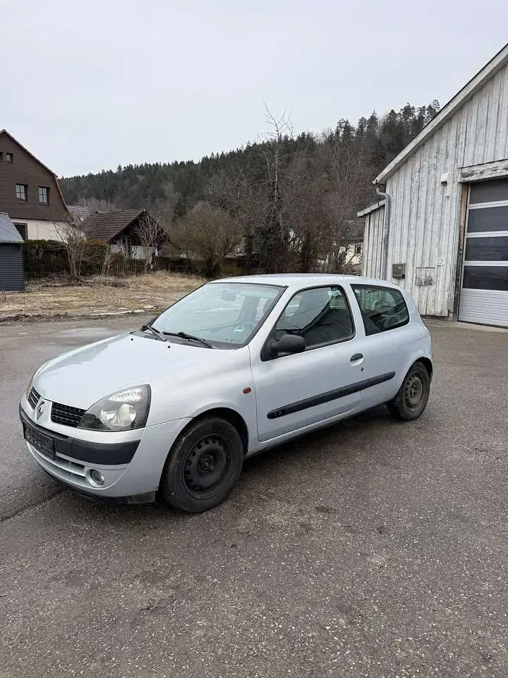 Gebraucht Renault Clio 75 PS (55 kW) 2001 Limousine