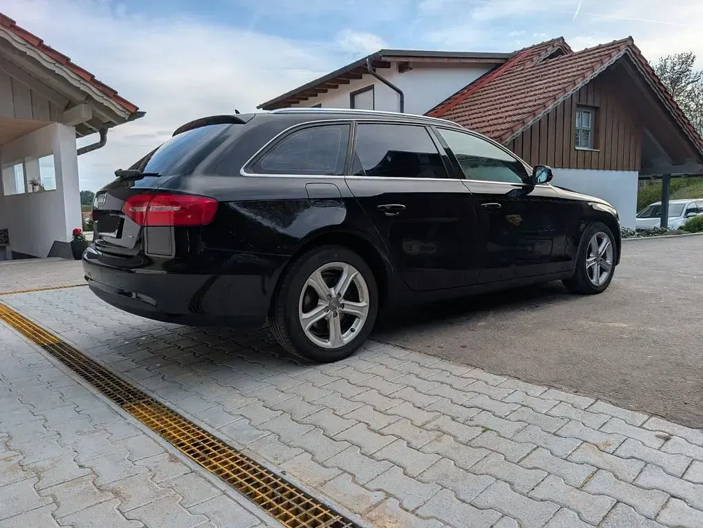 Gebraucht Audi A4 190 PS (139 kW) 2014 Schwarz Kombi