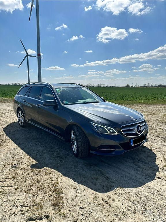 Second-hand Mercedes E250 204 CP (150 kW) 2013 Gri Break