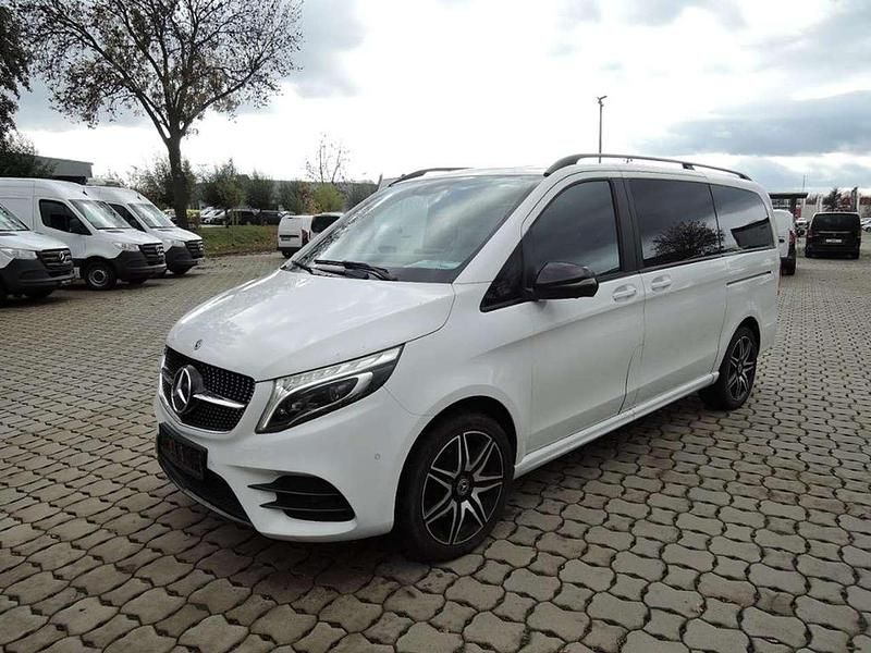 Bergkristallweiß Gebraucht 2022 Mercedes V300 Avantgarde Edition Van / Kleinbus | 52.900 € (Guter Preis) - Bild 1/4