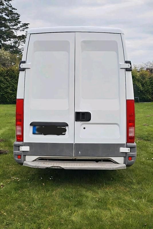 Gebraucht Iveco Daily 96 PS (70 kW) 2004 Weiß Van / Kleinbus