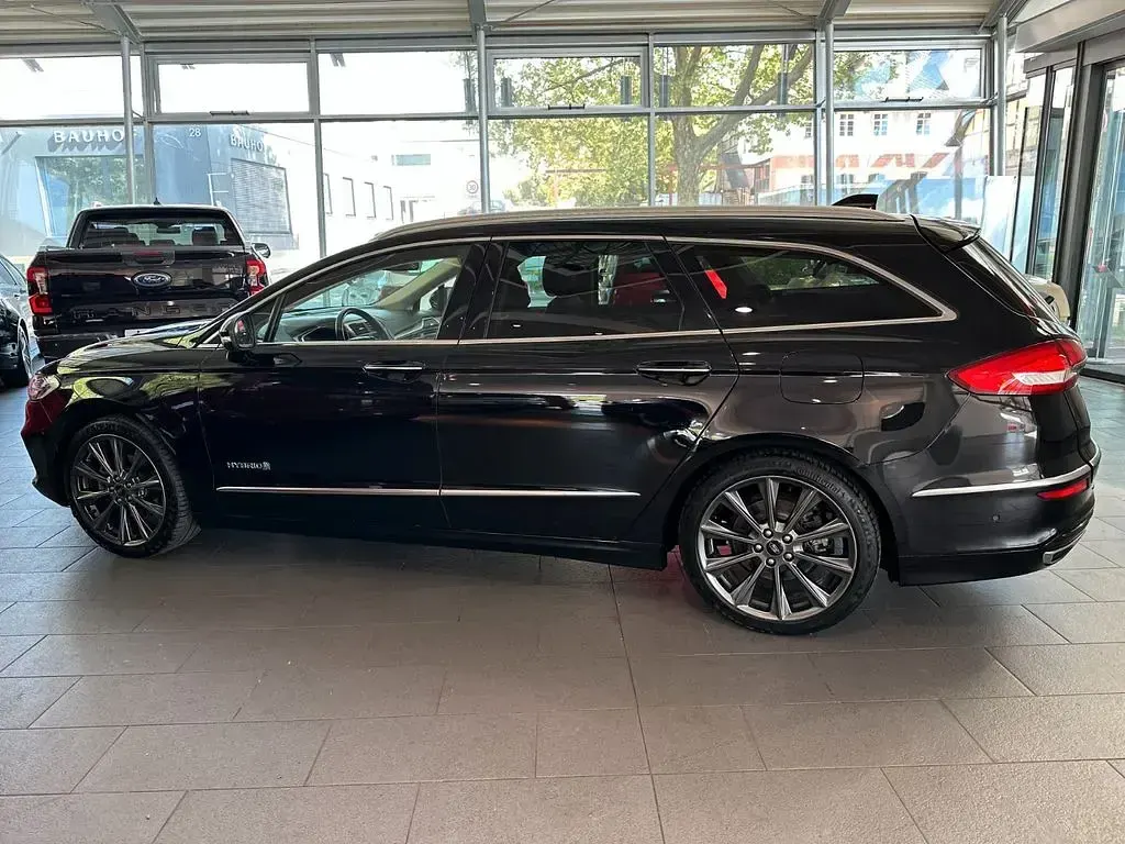 Gebraucht Ford Mondeo Vignale 188 PS (138 kW) 2020 Schwarz Limousine