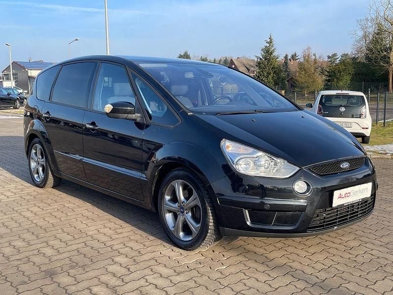 Gebraucht Ford S-MAX Titanium 140 PS (102 kW) 2009 Schwarz Van / Kleinbus
