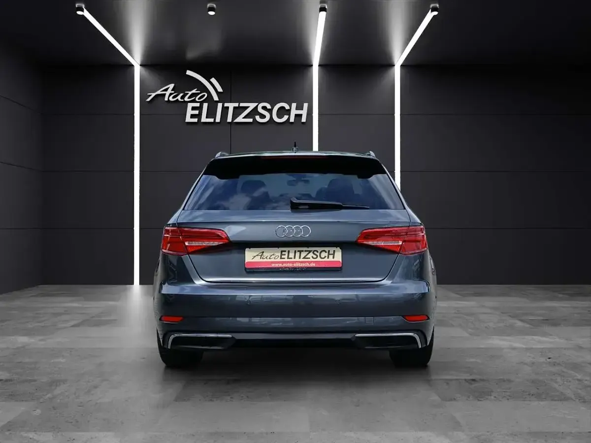 Gebraucht Audi A3 Sport 204 PS (150 kW) 2020 Daytonagrau perleffekt Limousine
