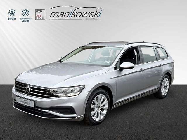 Silber Gebraucht 2023 VW Passat Kombi | 22.790 € (Fairer Preis) - Bild 1/4