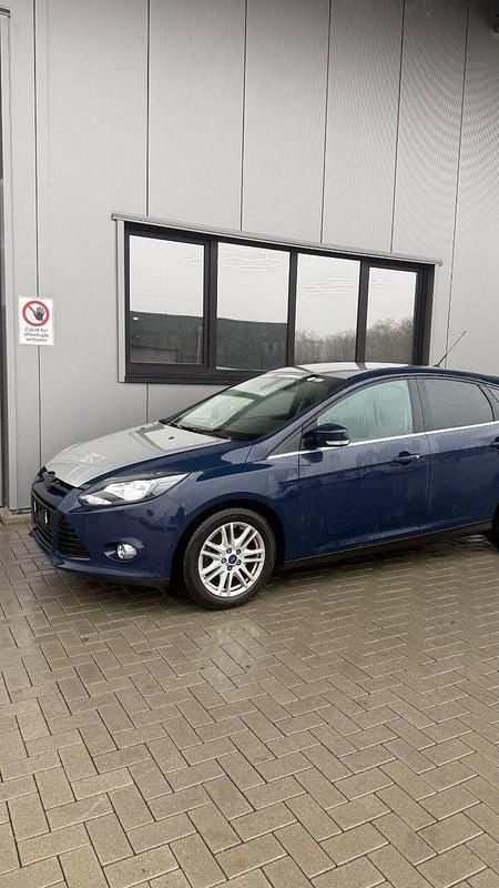 Gebraucht Ford Focus 125 PS (91 kW) 2013 Blau Kombi