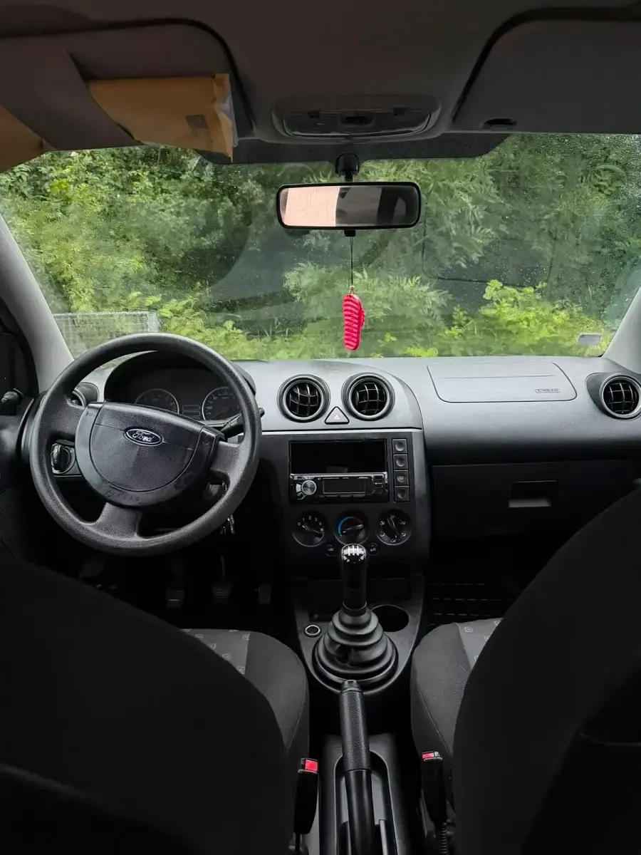 Gebraucht Ford Fiesta 70 PS (51 kW) 2004 Blau Kleinwagen
