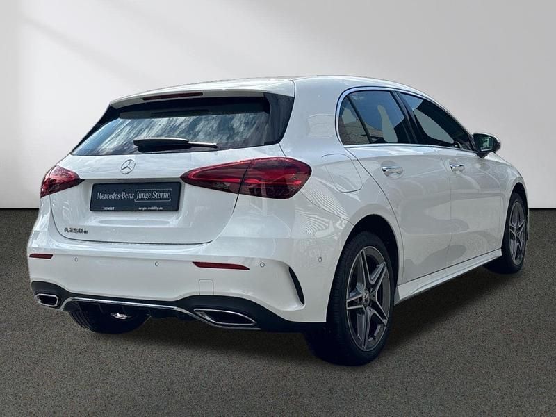 Gebraucht Mercedes A250 AMG line 218 PS (160 kW) 2024 Othercolor Kleinwagen