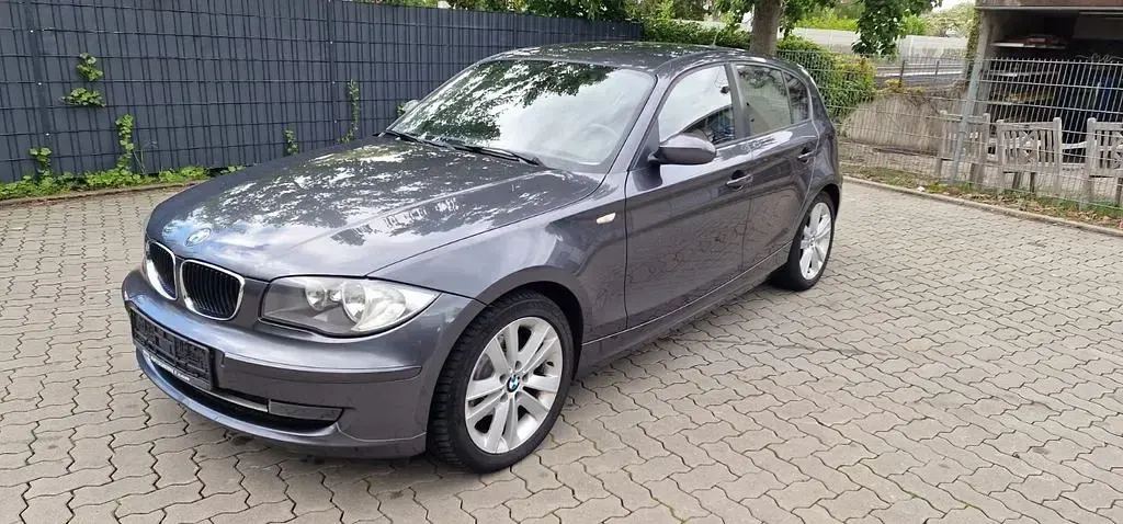 Brugt BMW 120 Sport Line 177 HK (130 kW) 2009 Grå Hatchback