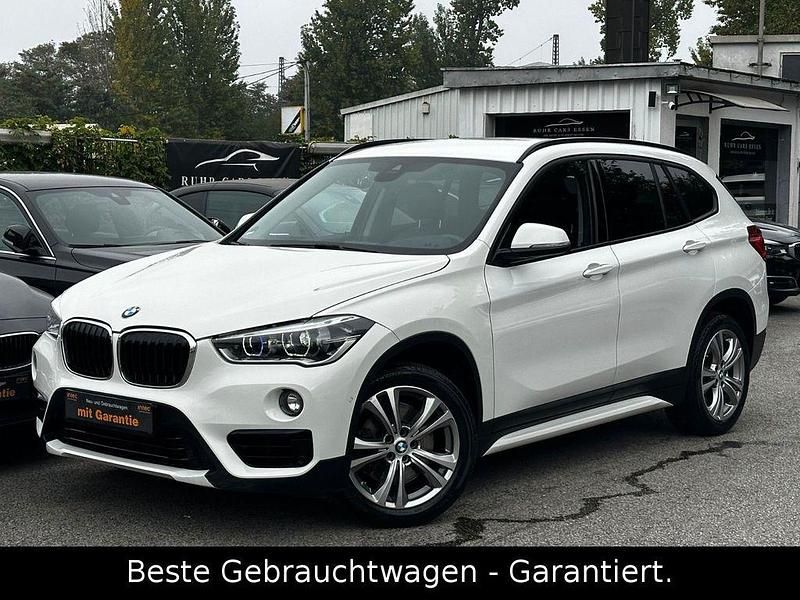 Alpinweiss iii Gebraucht 2019 BMW X1 Sport Line SUV | 22.900 € (Guter Preis) - Bild 1/4