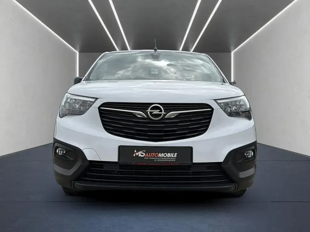 Gebraucht Opel Combo Basis 102 PS (75 kW) 2024 Weiß Van / Kleinbus