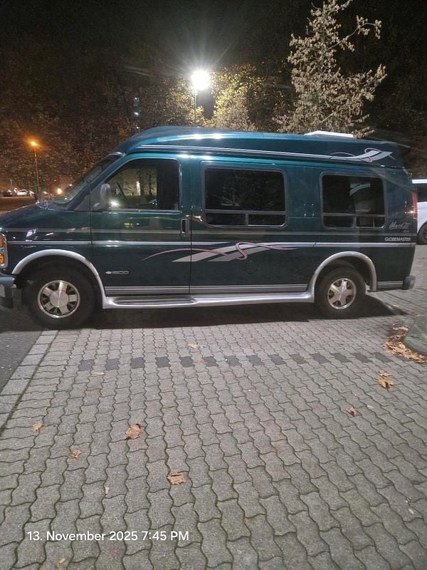 Grün Gebraucht 1997 Chevrolet 2500 Van | 7.999 € - Bild 1/4