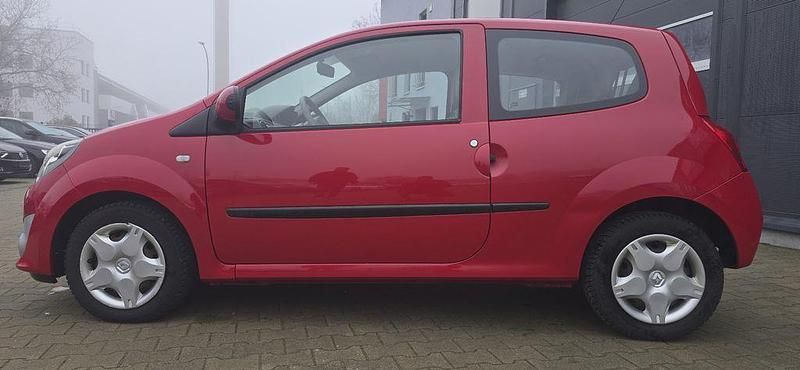 Gebraucht Renault Twingo 76 PS (55 kW) 2009 Rot Kleinwagen