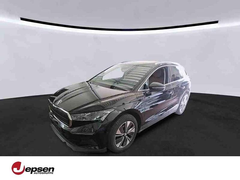 Schwarzmagic perleffekt Gebraucht 2022 Skoda Enyaq iV SUV | 34.270 € (Guter Preis) - Bild 1/4