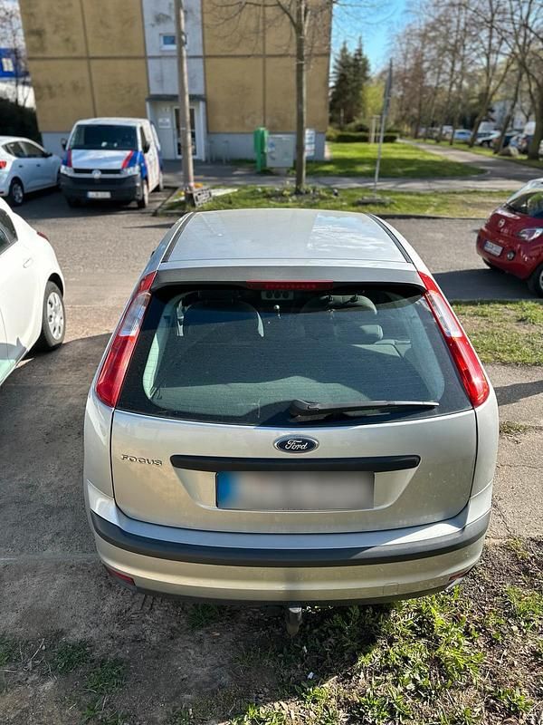 Gebraucht Ford Focus 125 PS (91 kW) 2006 Silber Kleinwagen