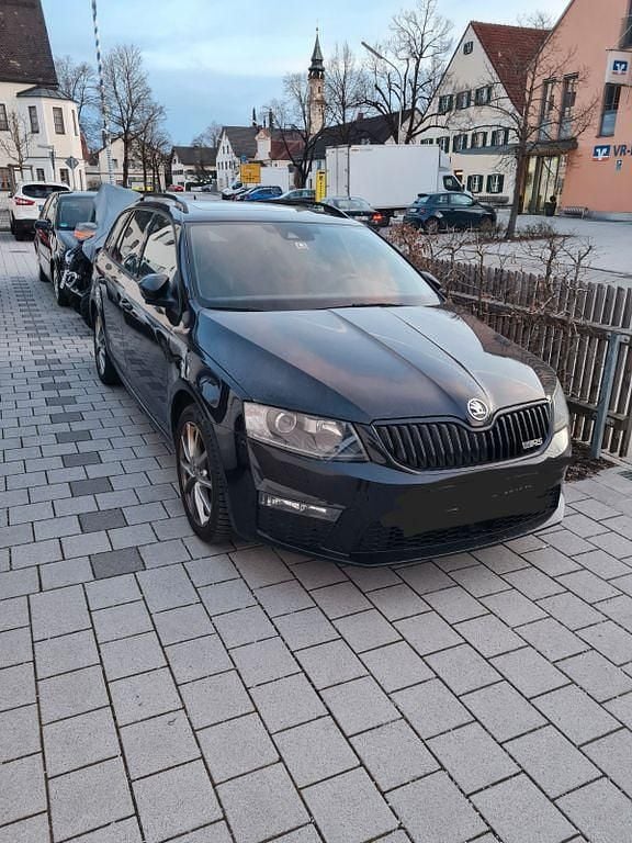 Schwarz Gebraucht 2015 Skoda Octavia RS Kombi | 10.499 € (Superpreis) - Bild 1/4