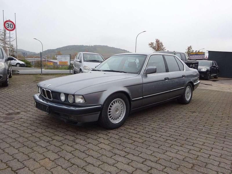 Gebraucht BMW 730 188 PS (138 kW) 1991 Grau Limousine