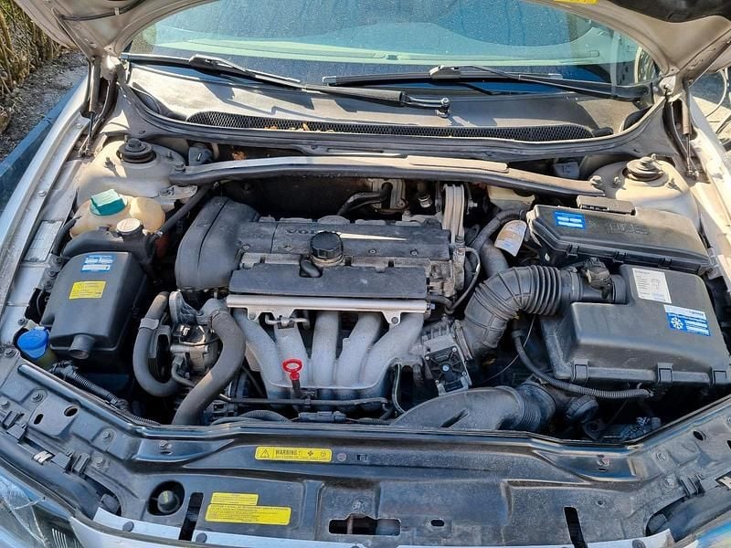 Gebraucht Volvo S60 140 PS (102 kW) 2004 Silber Limousine