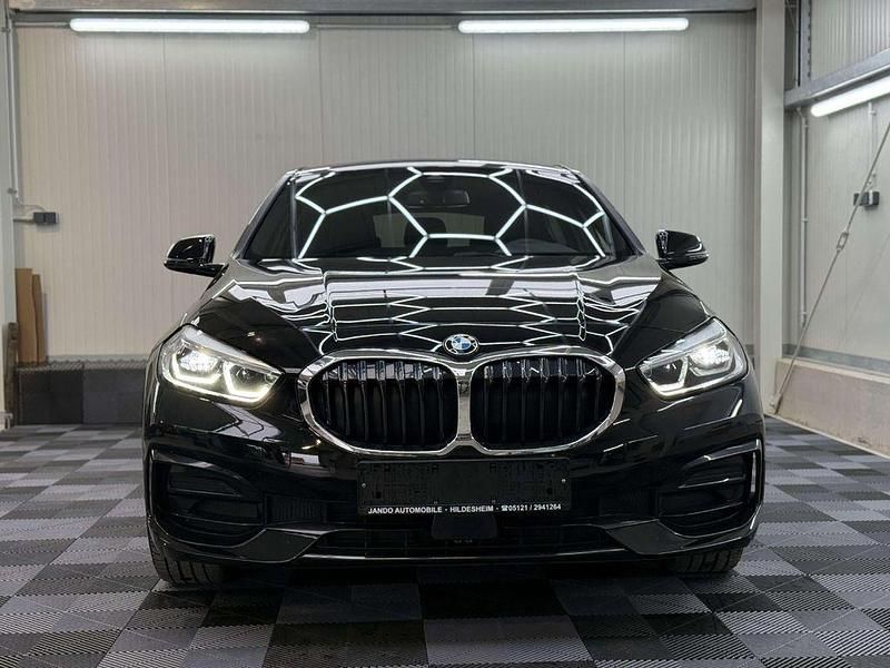 Gebraucht BMW 118 Shadowline 136 PS (100 kW) 2025 Schwarz ii Kleinwagen