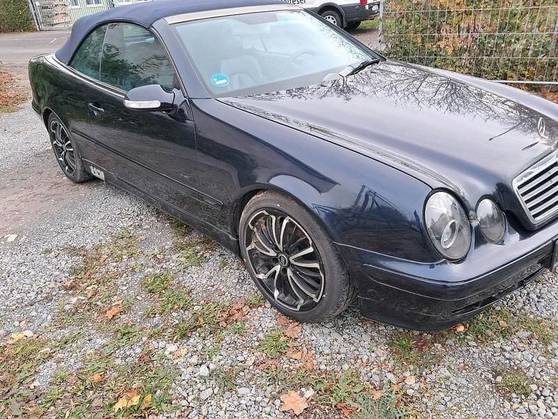 Gebraucht Mercedes 200 163 PS (119 kW) 2002 Cabrio
