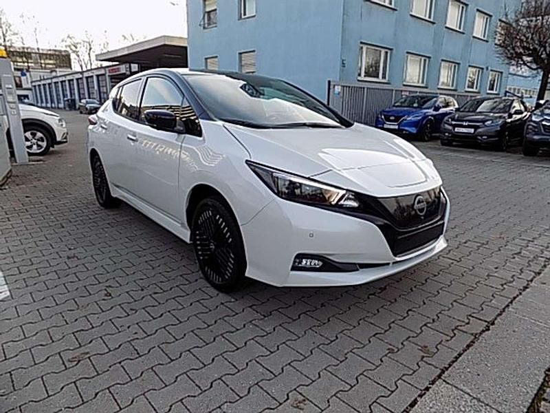Gebraucht Nissan Leaf Tekna 160 kW (218 PS) 2024 Pearl white peareffekt dach Kleinwagen