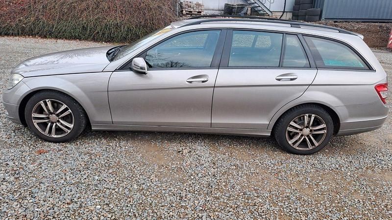 Gebraucht Mercedes C220 170 PS (125 kW) 2009 Silber Kombi