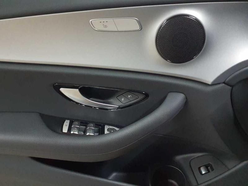 Gebraucht Mercedes E300 194 PS (142 kW) 2020 Schwarz Kombi