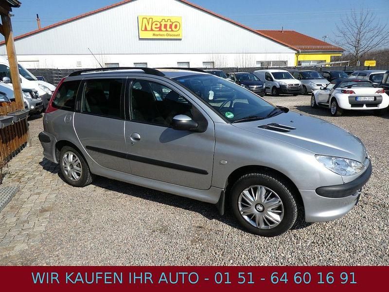 Gebraucht Peugeot 206 Filou 75 PS (55 kW) 2004 Silber Kombi