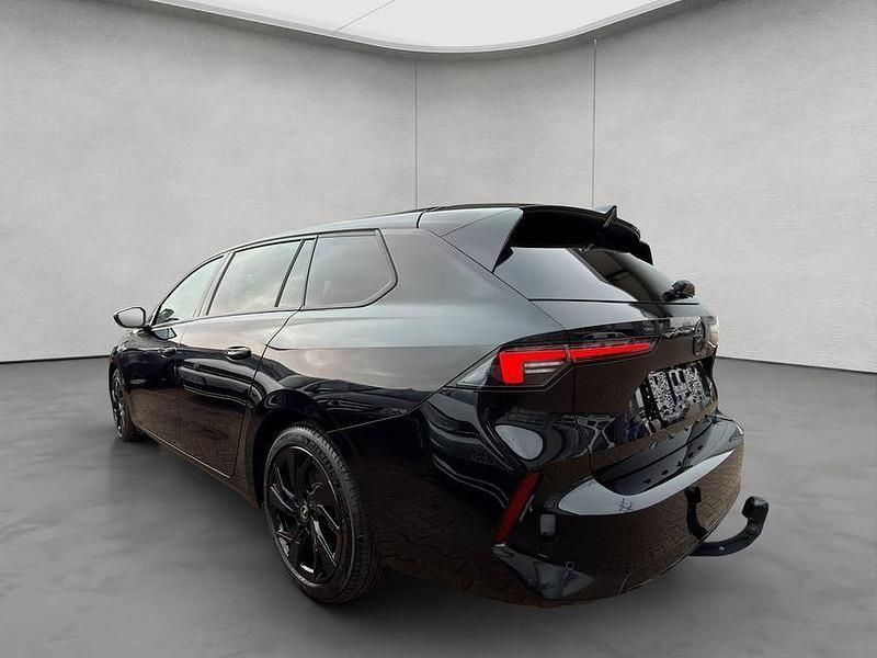 Gebraucht Opel Astra 131 PS (96 kW) 2024 Karbon schwarz metallic Kombi