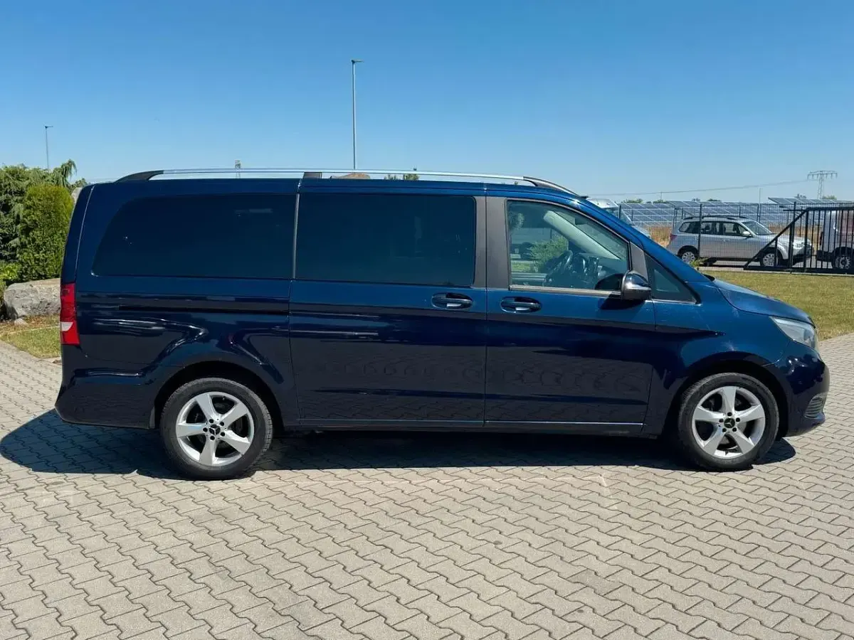 Gebraucht Mercedes V250 Edition 190 PS (139 kW) 2016 Blau Van / Kleinbus